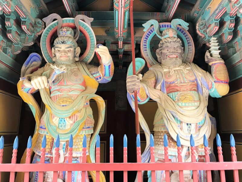 広目天と多聞天