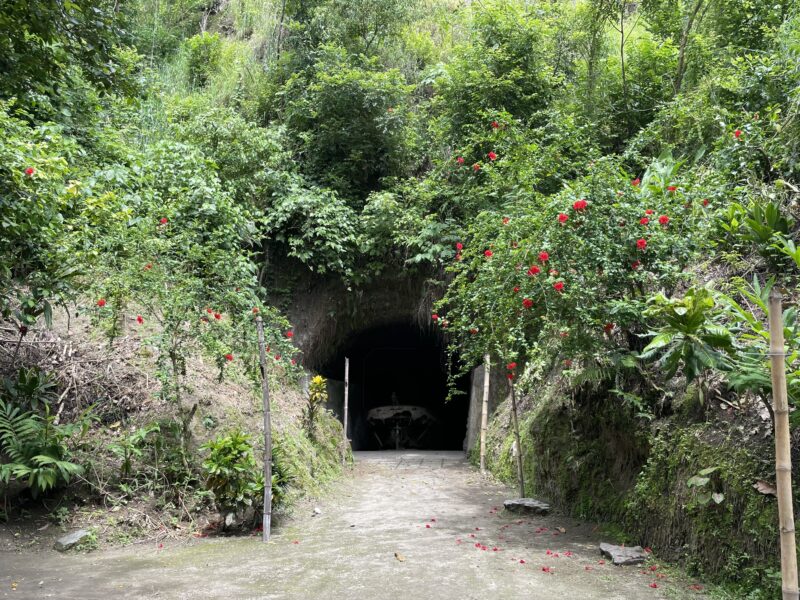 大発の格納トンネル入口