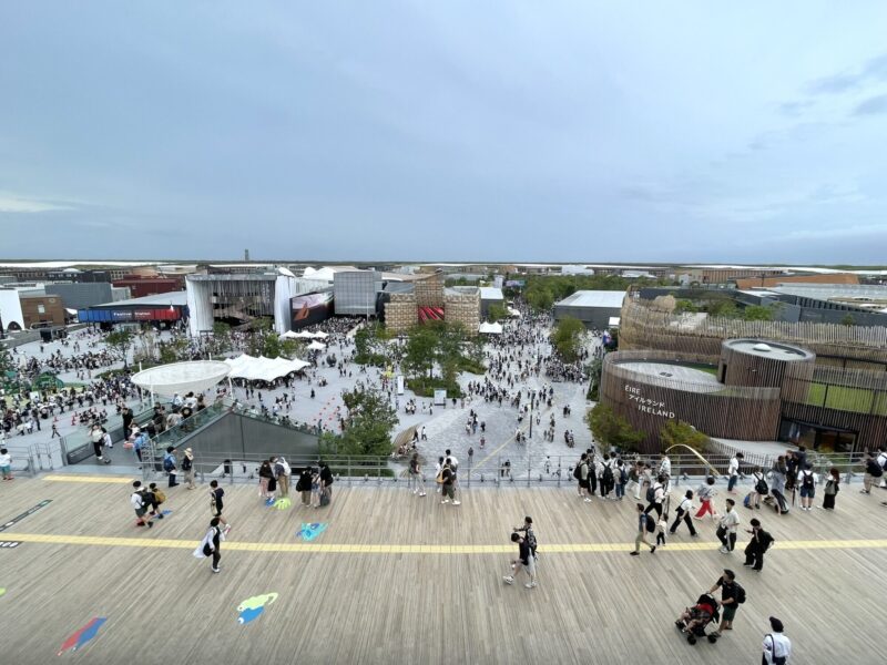 大屋根リングから見下ろした万博会場